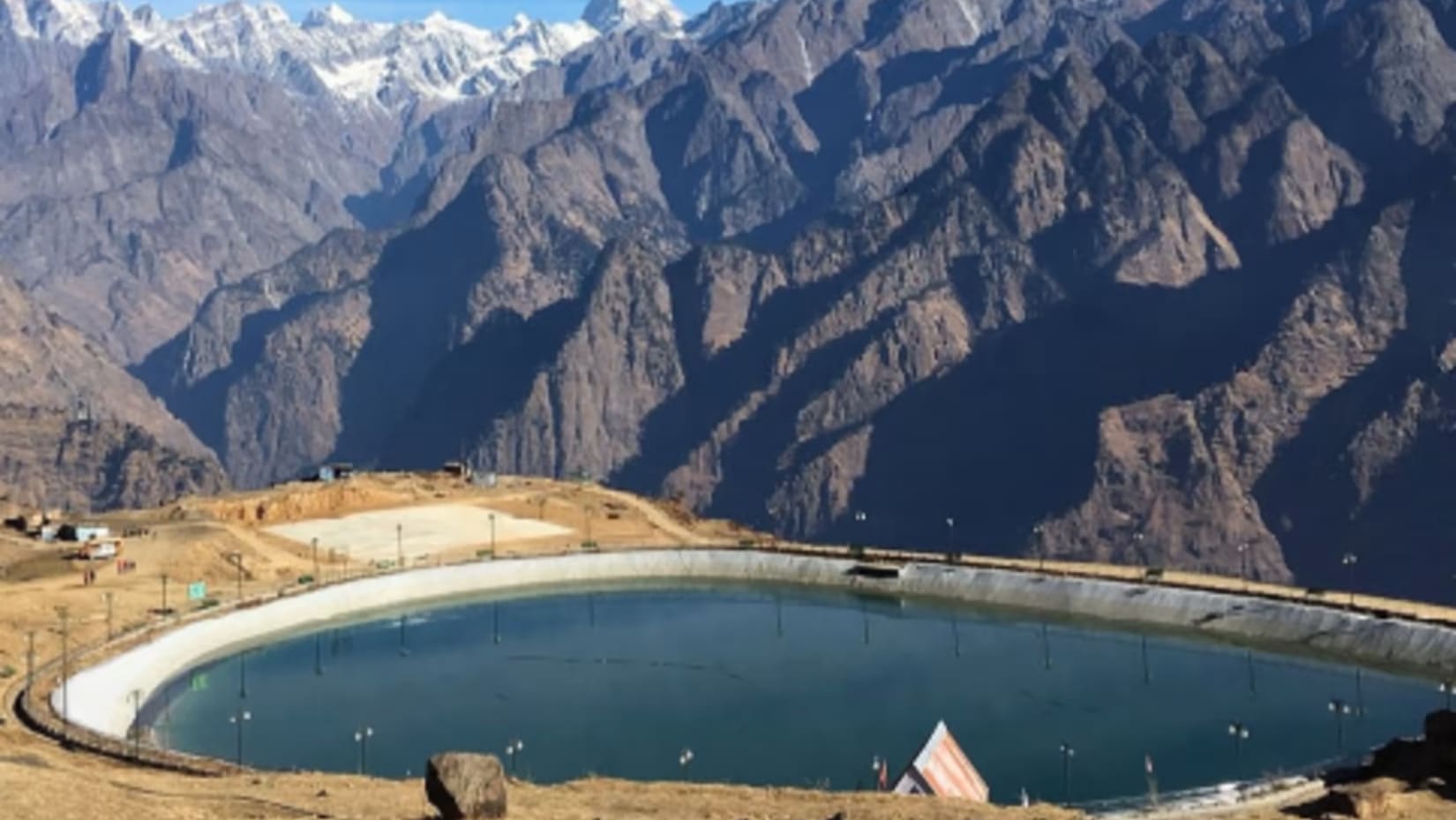 How To Reach Auli Convincingly?